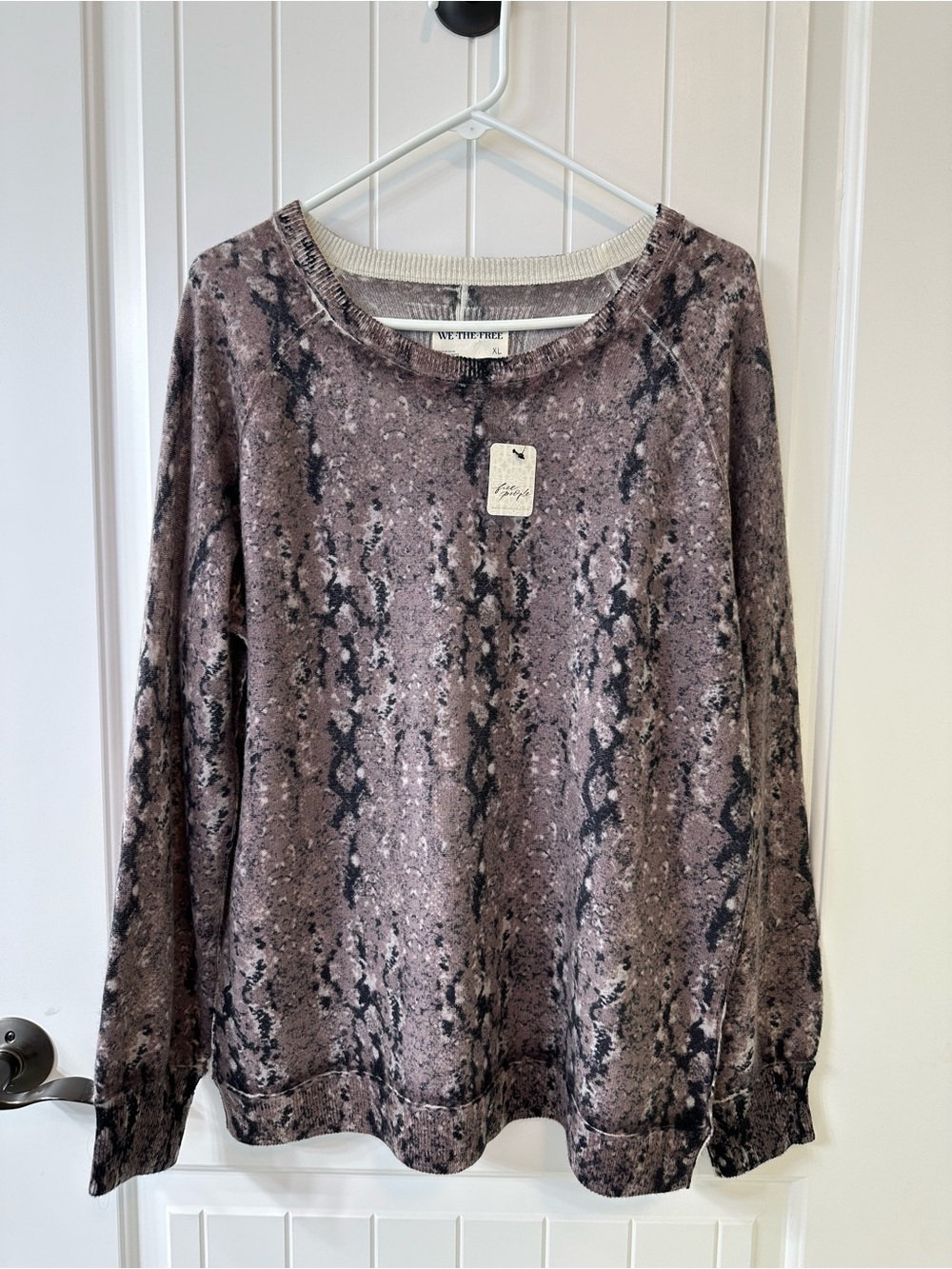 We The Free Free PeopleCashmere Animal Print Size-XL - Picture 2 of 10
